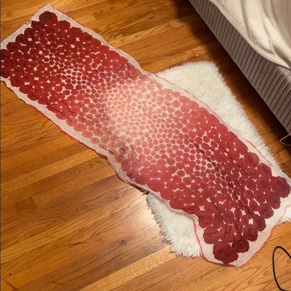 Valentino Rose ombre Red scarf - Picture 5 of 6